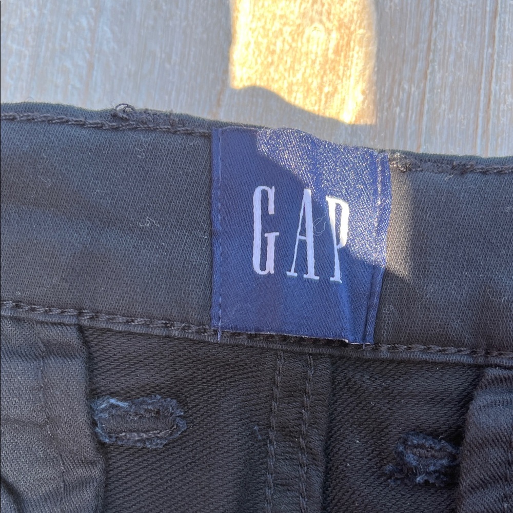 GAP Black Straight-Leg Pants - Picture 2 of 9